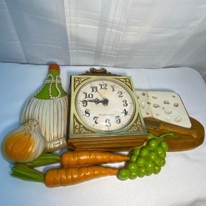 Vintage 1972 New Haven Burwood 3D Quartz Wall Clock Wine & Cheese Decor Works!
